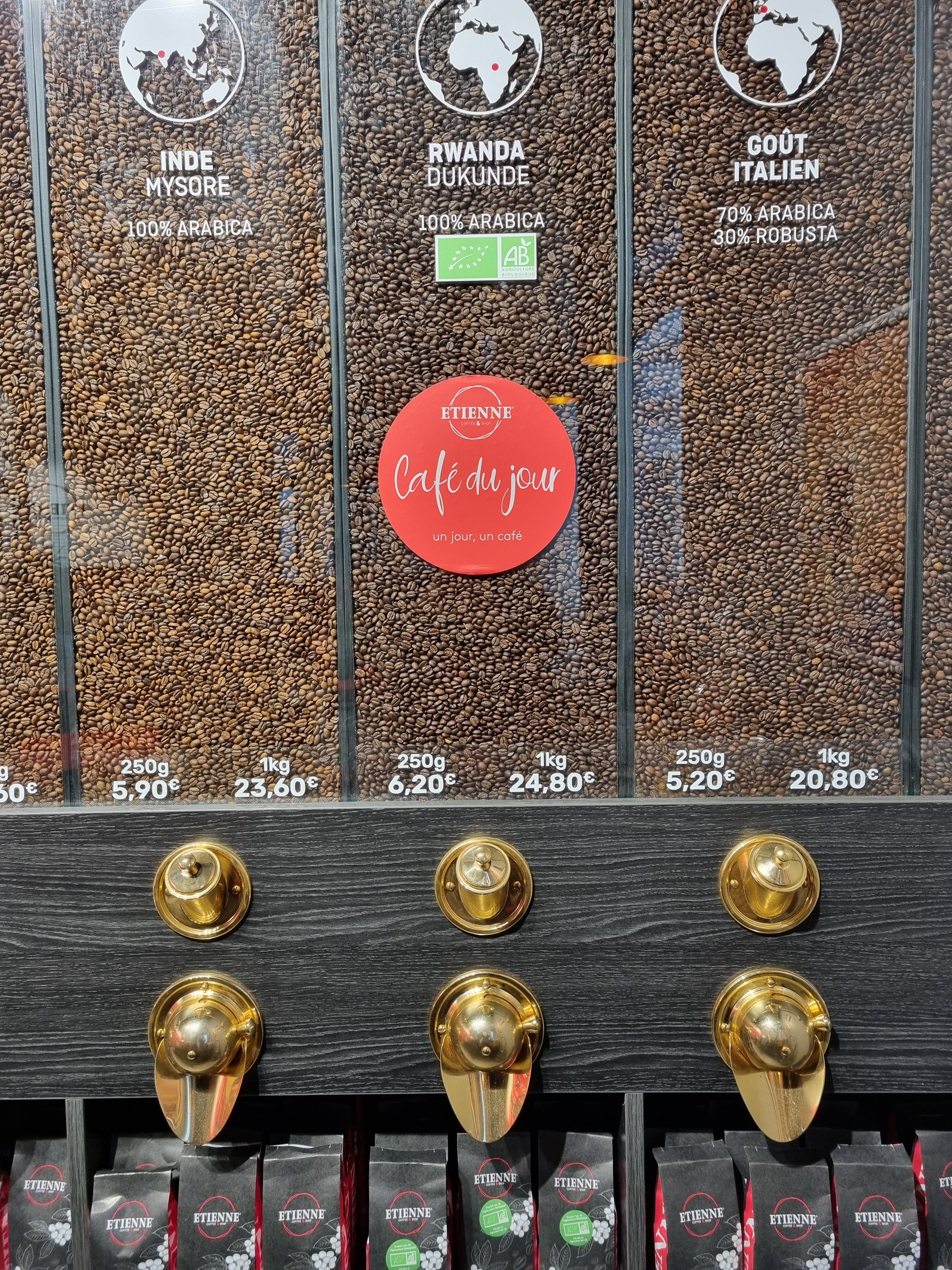 Coupon de réduction : 1 paquet de café offert pour 2 paquets de café achetés - Valable chez ETIENNE COFFEE SHOP LE CAP - à (34)