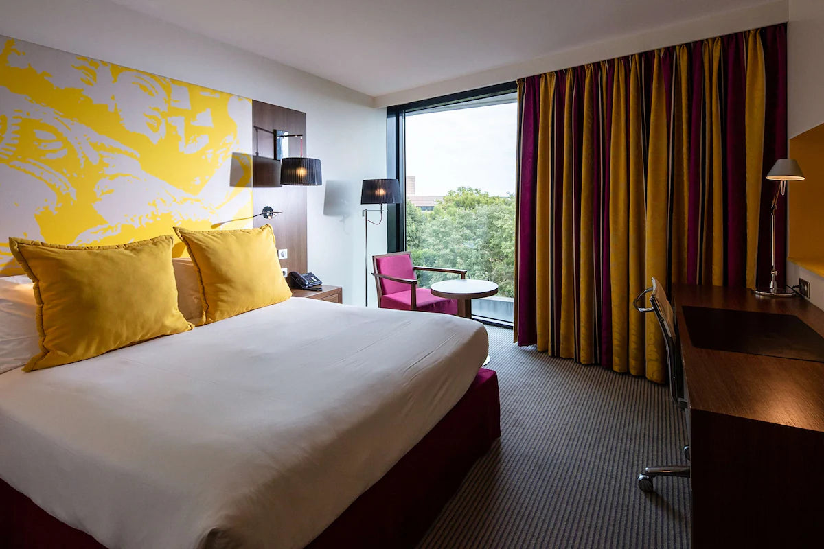 Coupon de réduction : 1 nuit en Chambre Supérieure avec 2 petits déjeuner à -30% - Valable à L'HOTEL 4 étoiles RADISSON BLU - à MONTPELLIER (34)