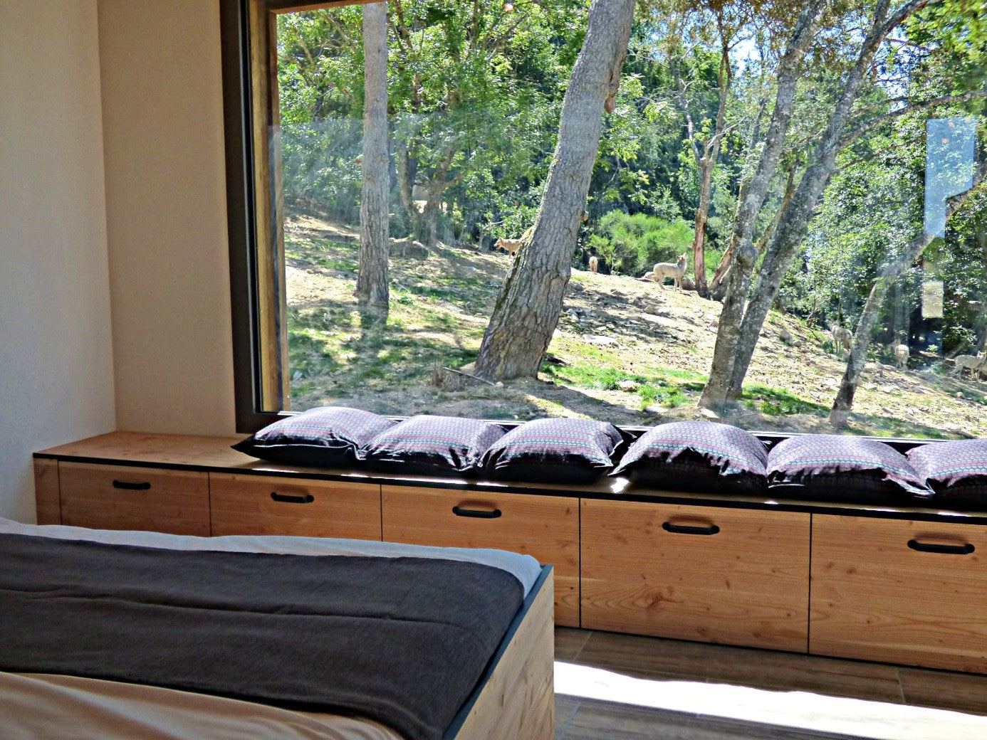 Coupon de réduction : Une nuit achetée = La deuxième à -50% * + Vos entrées au parc offertes - Valable chez LES LOUPS DU GEVAUDAN - à ST LEGER DE PEYRE (48)