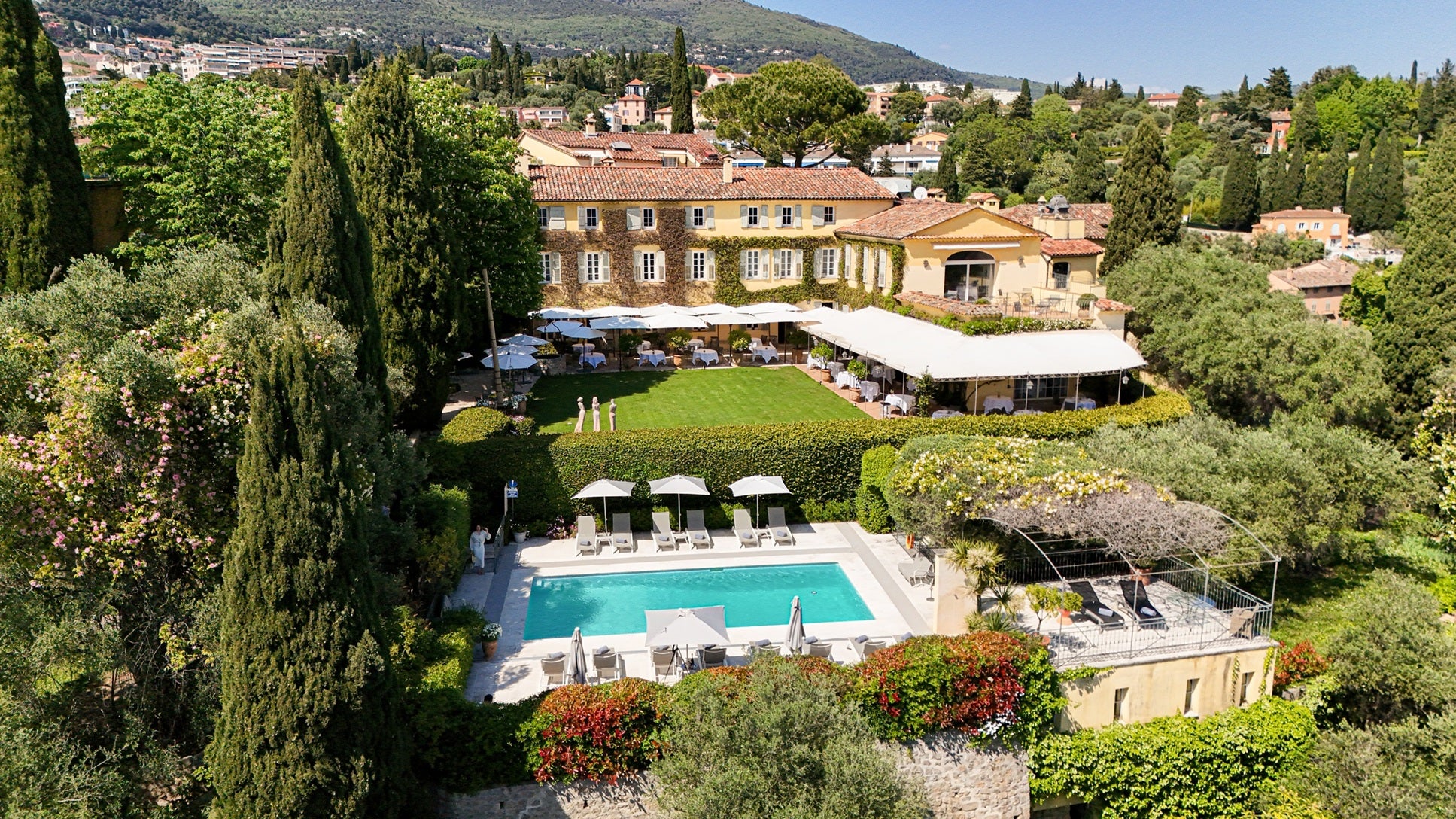 Coupon de réduction : 1 Nuit à 50 %* sur les chambres classiques (selon tarif de saison) - Valable à LA BASTIDE SAINT ANTOINE - à GRASSE (06)