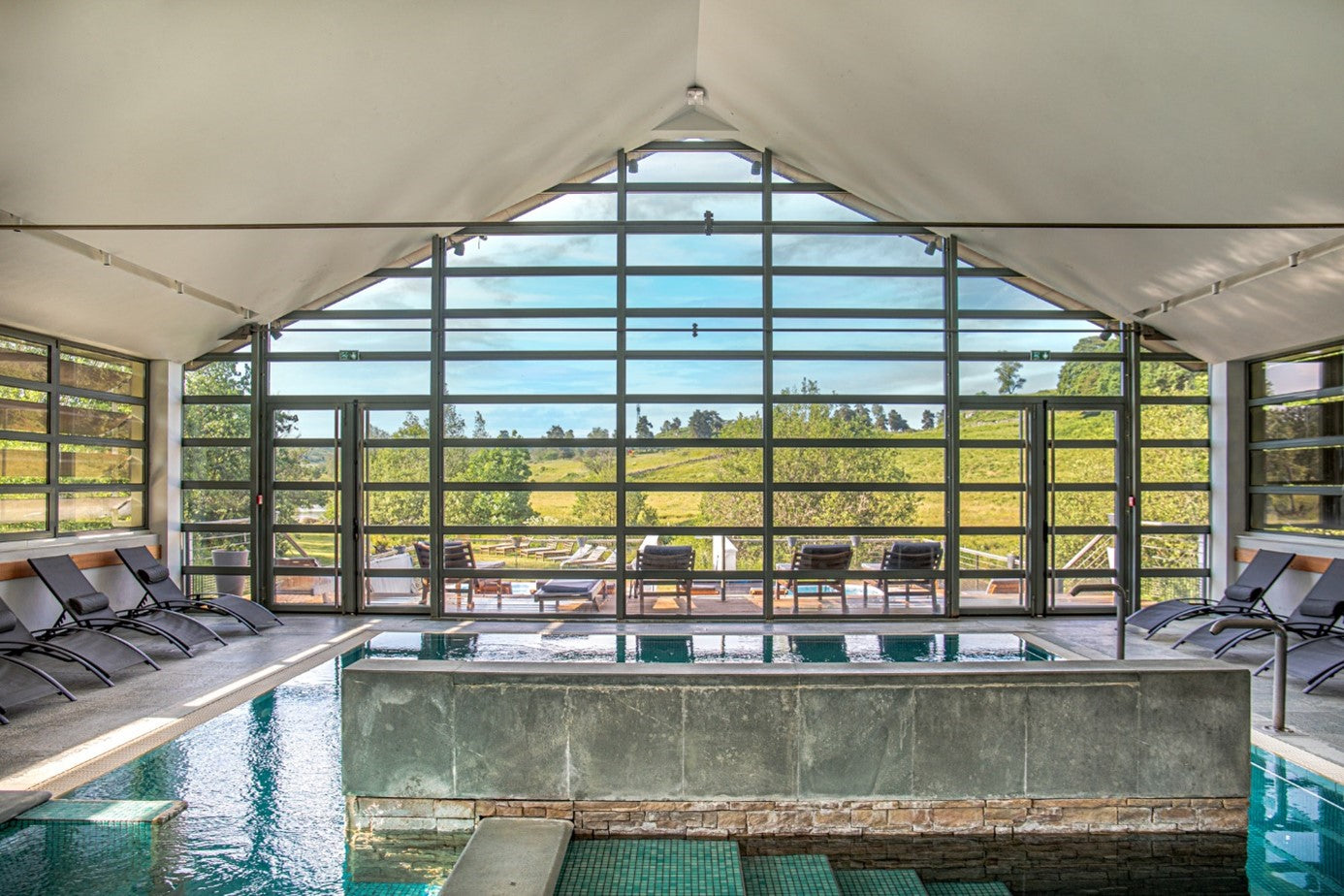 Coupon de réduction : Séjour pour 2 personnes au tarif de 420€ au lieu de 520€ (soit 100€ de remise). * Cette offre inclue : 2 Nuits à la résidence thermale et 2 accès spa avec soin Chaldette relaxante. - Valable à LA RESIDENCE LA CHALDETTE - à BRION (48)