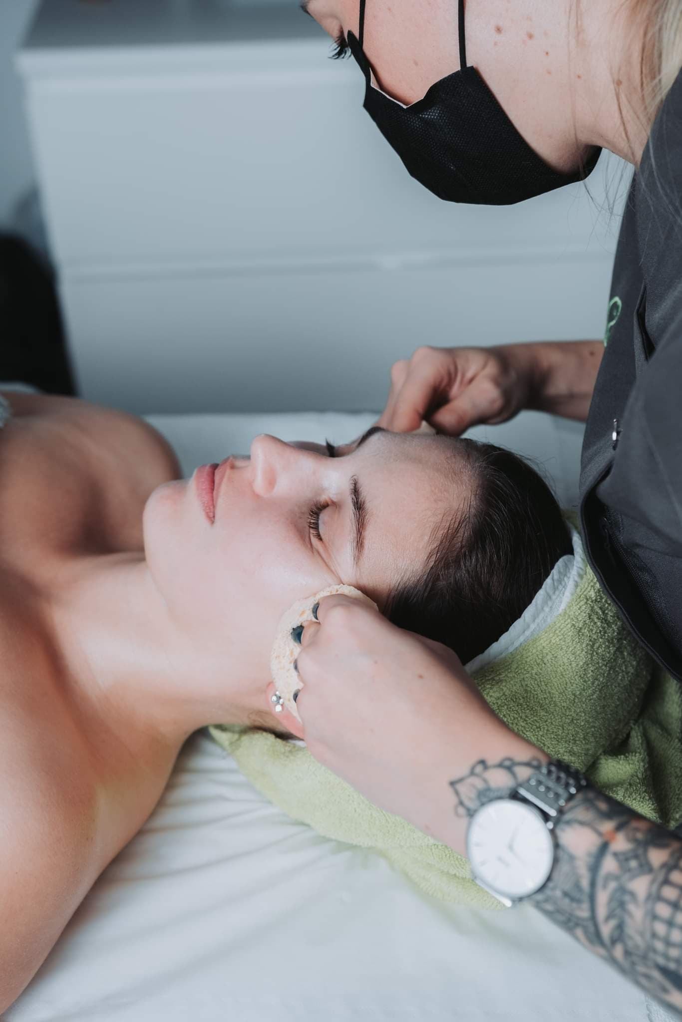 Coupon de réduction : 10% de remise sur la prestation de votre choix (Valable une fois) - Valable à L'INSTITUT BY FLO - à MENTON (06)