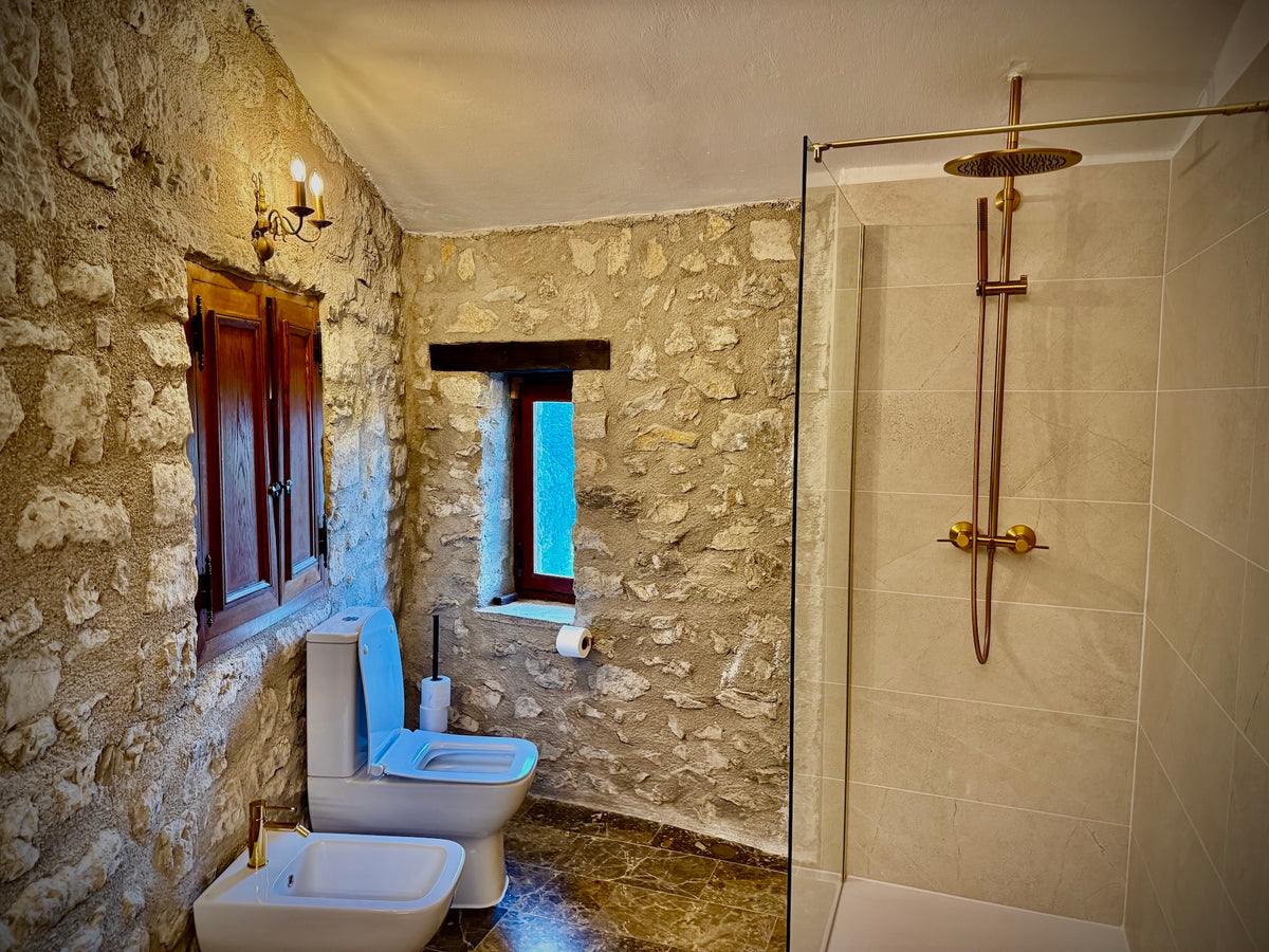 Bon de réduction hôtel : 1 Nuitée en chambre double achetée = 1 Offerte* - Valable chez LE CHATEAU DE BRISSAC - à BRISSAC (34)