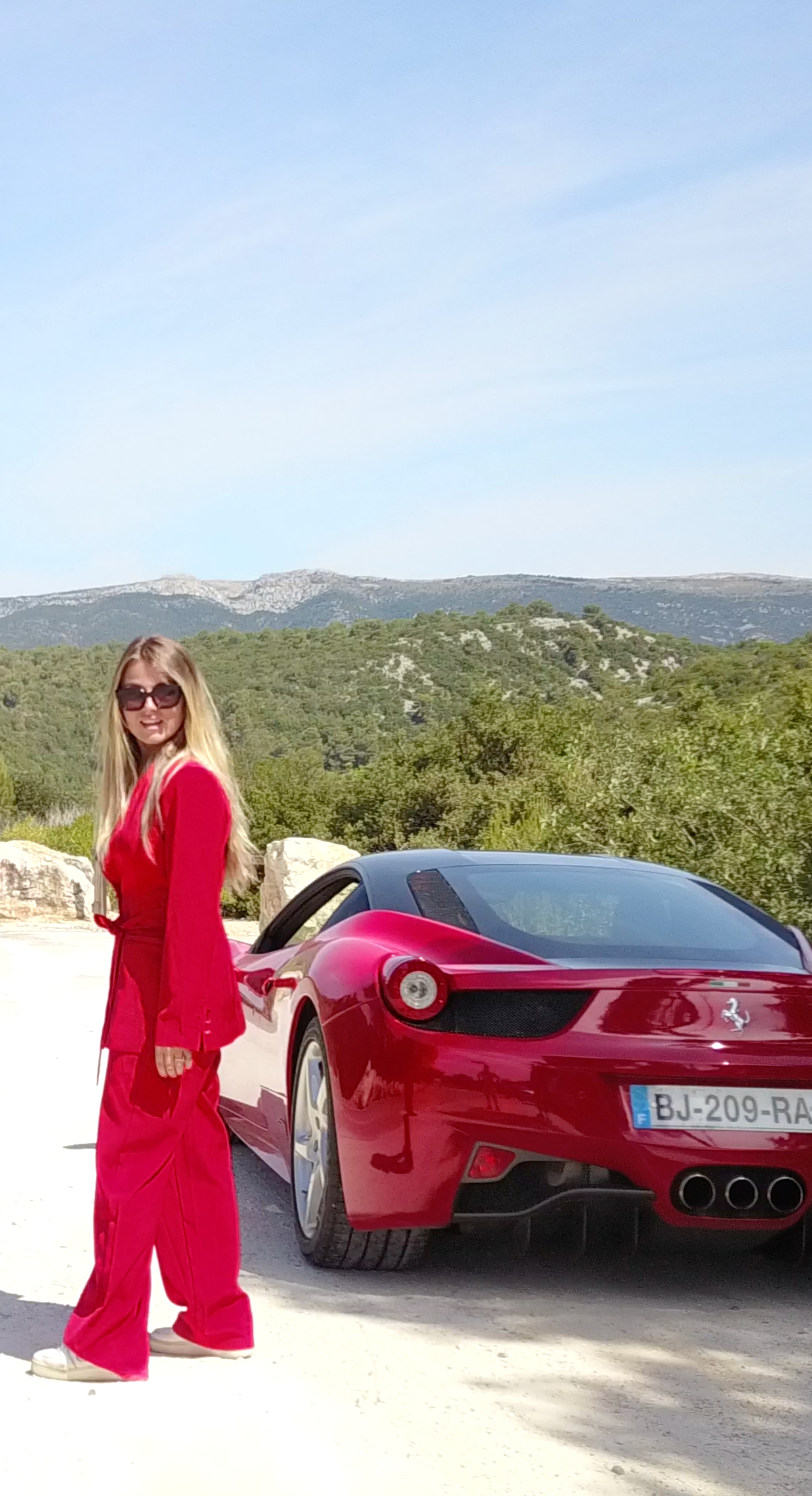 Coupon de réduction : Une heure de conduite sur route à bord de la Ferrari 458 Italia au tarif de 520€ au lieu de 650€* - Valable chez JB EMERIC - à AUBAGNE (13)