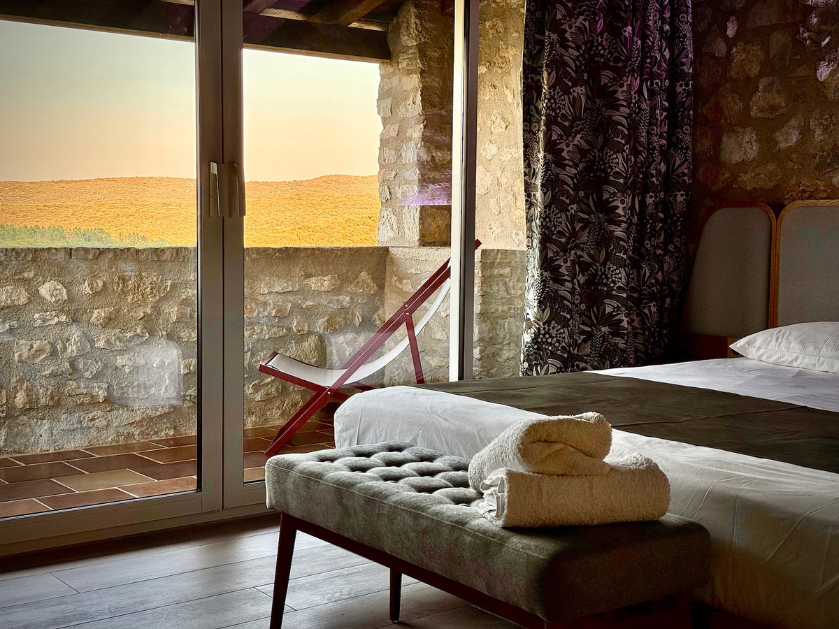 Bon de réduction hôtel : 1 Nuitée en chambre double achetée = 1 Offerte* - Valable chez LE CHATEAU DE BRISSAC - à BRISSAC (34)