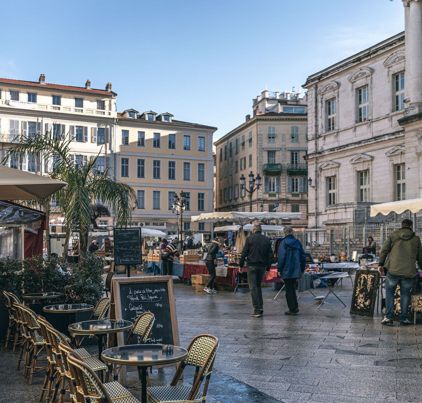 Coupon de réduction : À la Carte Remise de 35 €* - Valable chez BOZZI BRASSERIE - à NICE (06)