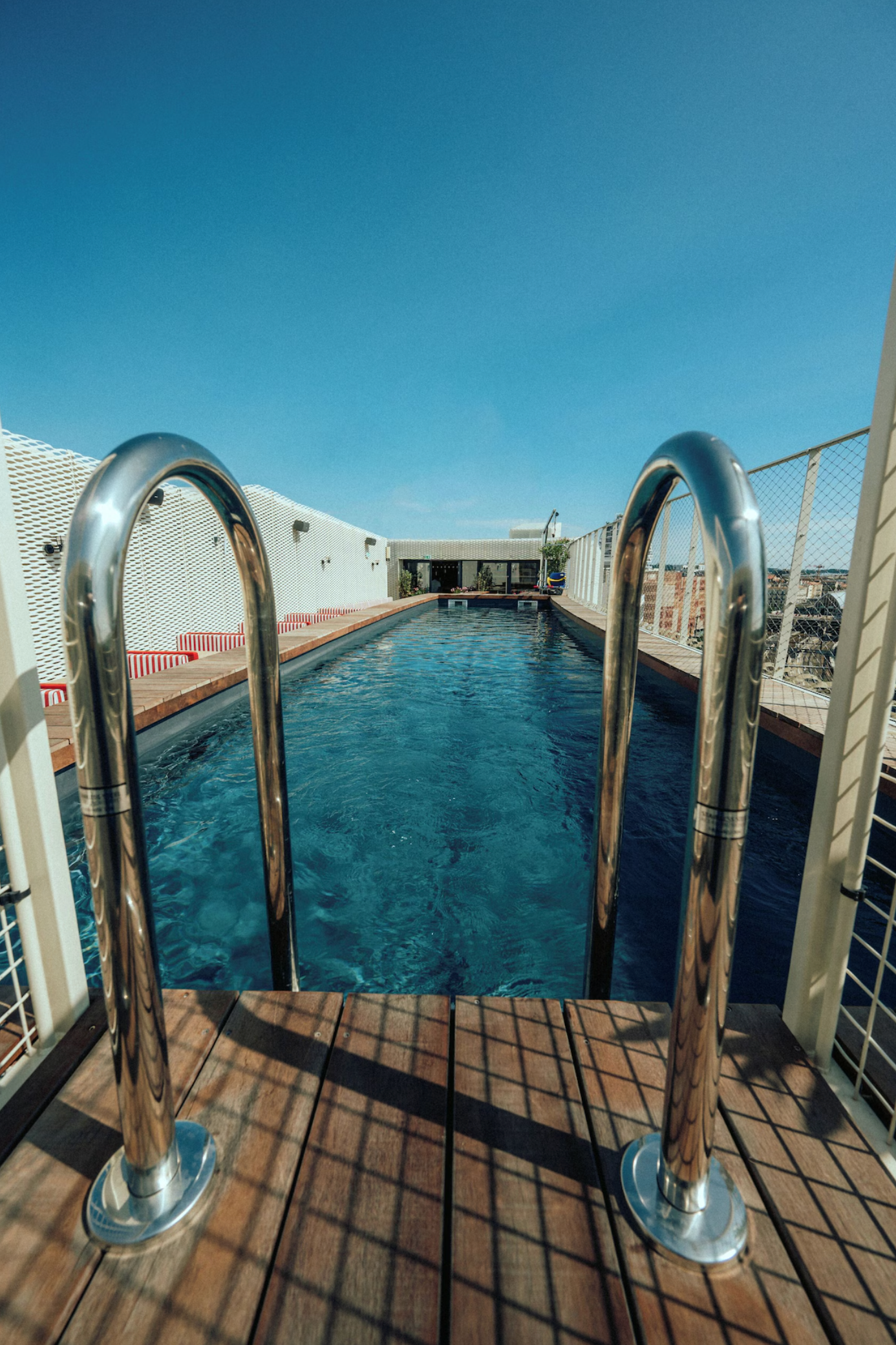 Bon de réduction : 1 nuit en Chambre premium -38% avec apéritif dînatoire au Rooftop Nonna Giola - Valable à l'hôtel 3 étoiles Jost Montpellier - à Montpellier (34)