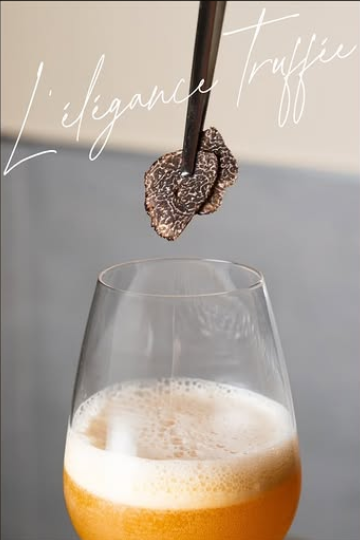 Bon de réduction : 1 Séjour demi-pension à 250€ Inclus : 1 nuitée en chambre double + 2 menus prestige + 2 petits déjeuner + 2 Coupes de champagne avec pétale de truffe - Valable chez LE GRAND CHENE TRUFFIER - à SILLANS-LA-CASCADE (83)