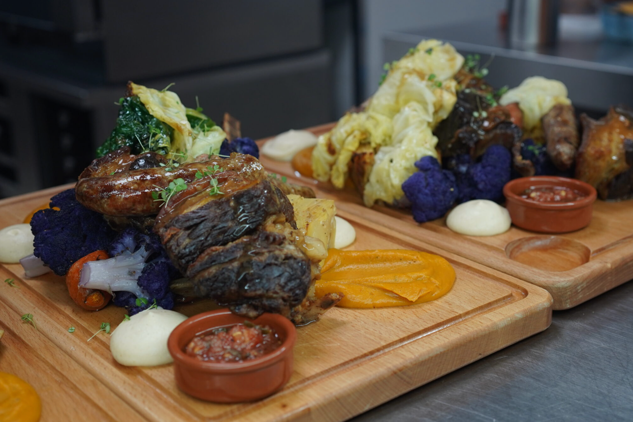 Coupon de réduction : 2 menus Découverte plats emblématiques franco-colombiens & 3 accords mets et vins pour 2 personnes à -25% - Valable chez ESENCIA - à MONTPELLIER (34)