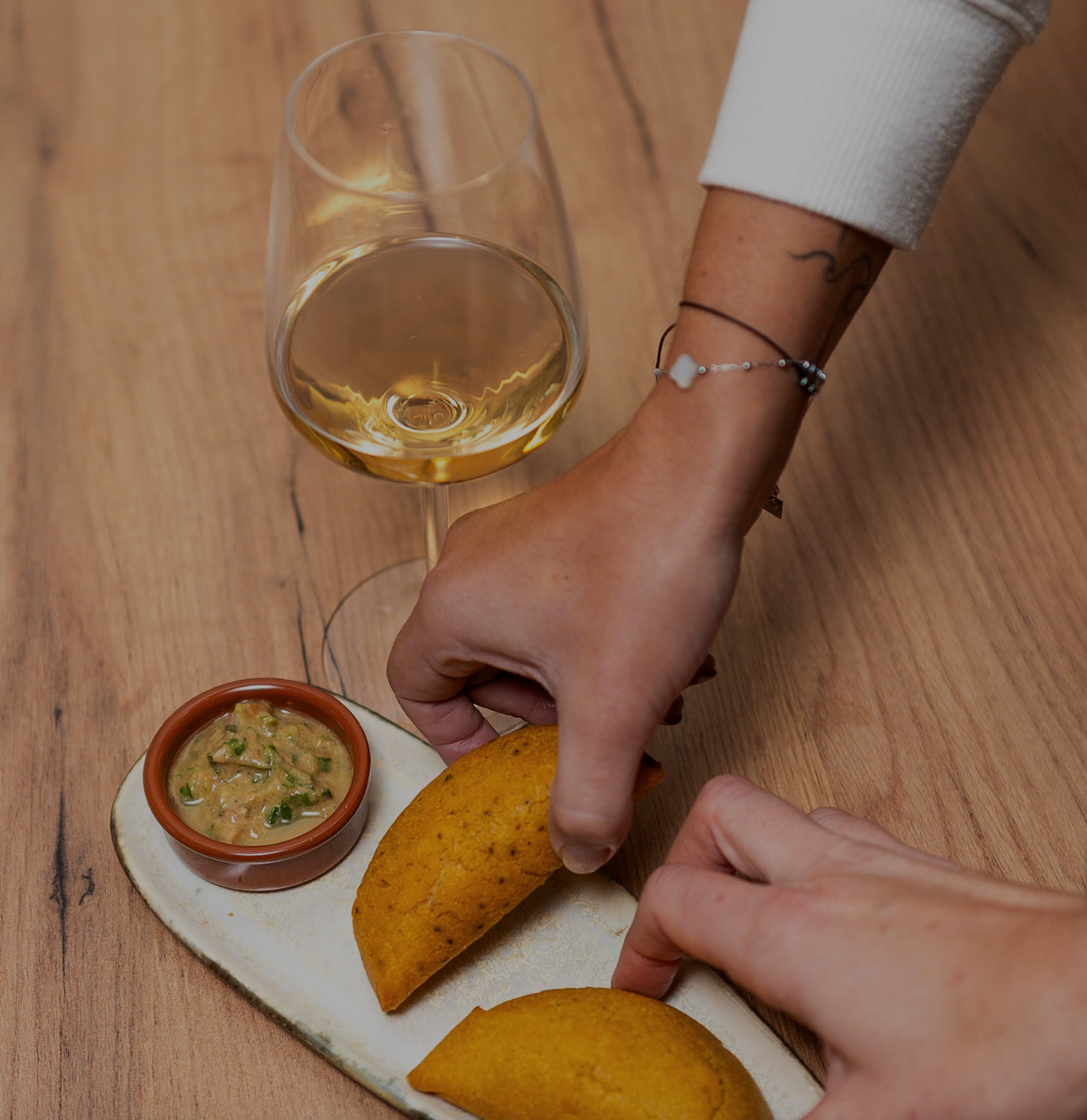 Coupon de réduction : Cours d'initiation aux accords mets-vins pour 2 personnes à -25% - Valable chez ESENCIA - à MONTPELLIER (34)