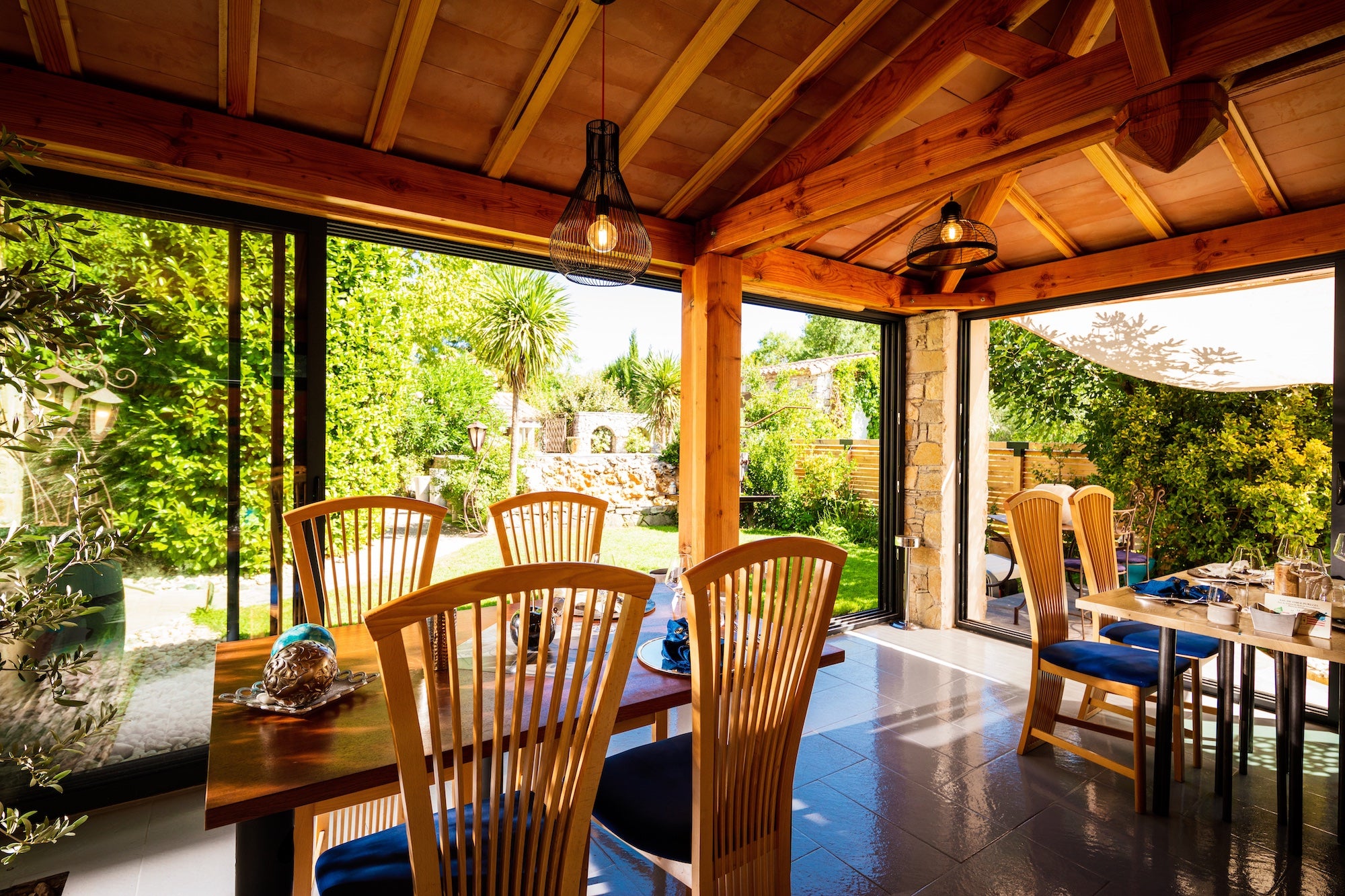 Coupon de réduction : 1 Formule complète midi à 38 €** achetée = 1 offerte (entrée, plat & dessert) - Valable chez LE JARDIN AUX SOURCES - à BRISSAC (34)