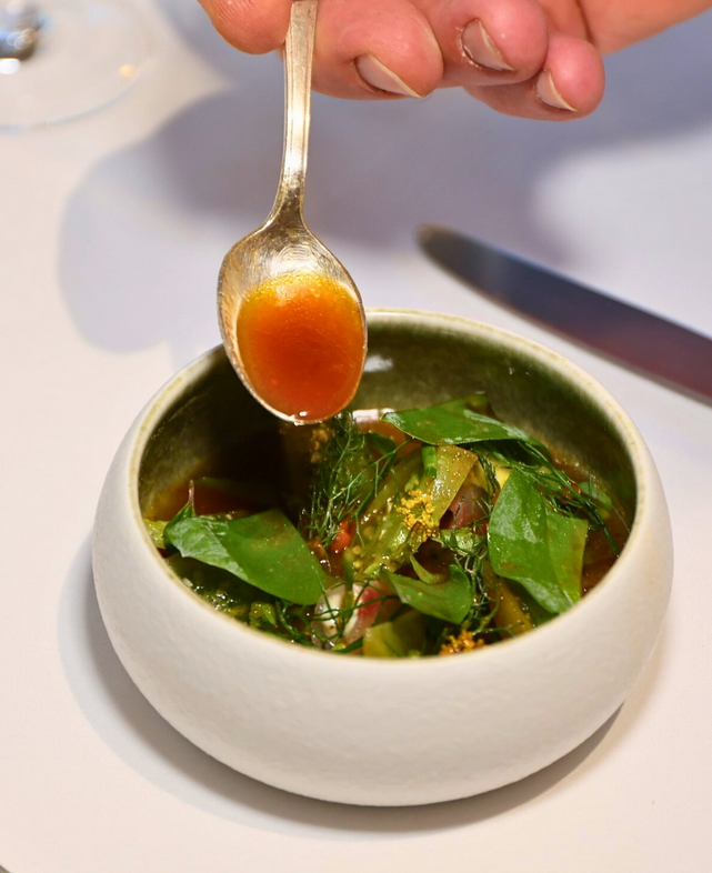 Coupon de réduction : 1 Menu Escapade à 69 € acheté = 1 offert (midi ou soir) Amuse bouche + 2 Entrées + 2 Plats + 1 Dessert - Valable à L'AMBROISY - à VENCE (06)