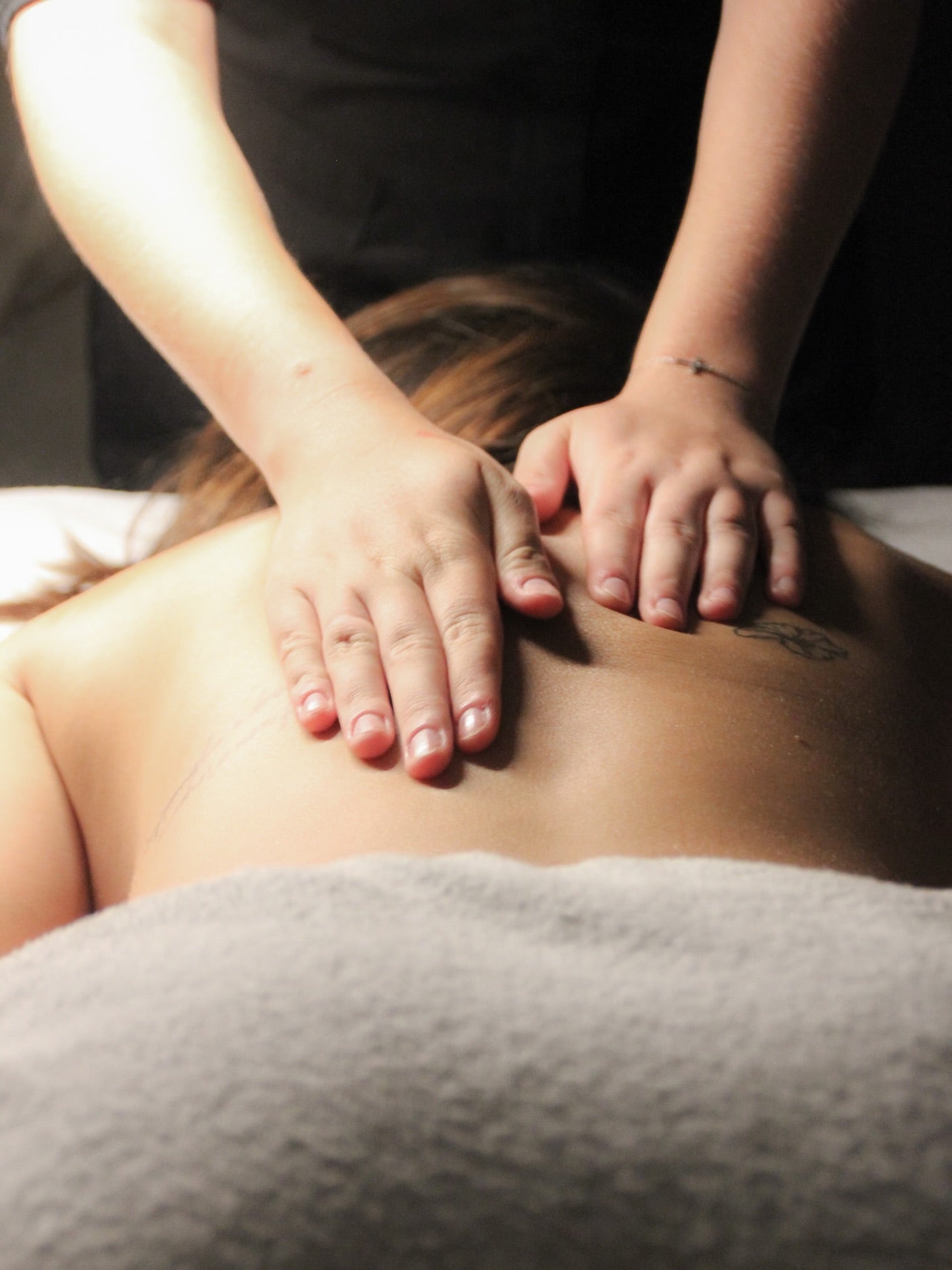 Bon de réduction : Remise de 50% sur votre massage Balinais d'une heure* - Valable chez DERMA ESTHETIQUE SPA - à MOUGINS (06)