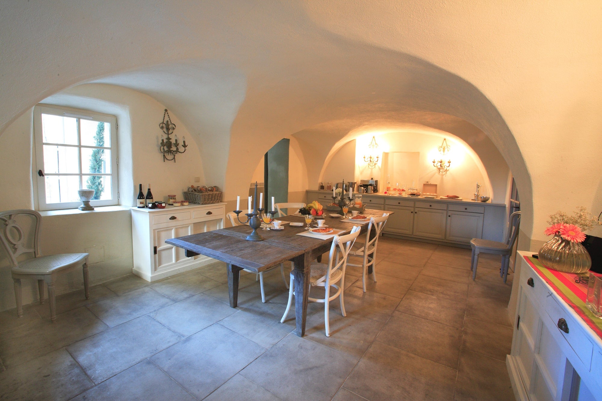 Coupon de réduction : Pour 2 nuits achetées = La troisième offerte * - Valable chez LE COUVENT D'HEREPIAN - à HÉRÉPIAN (34)