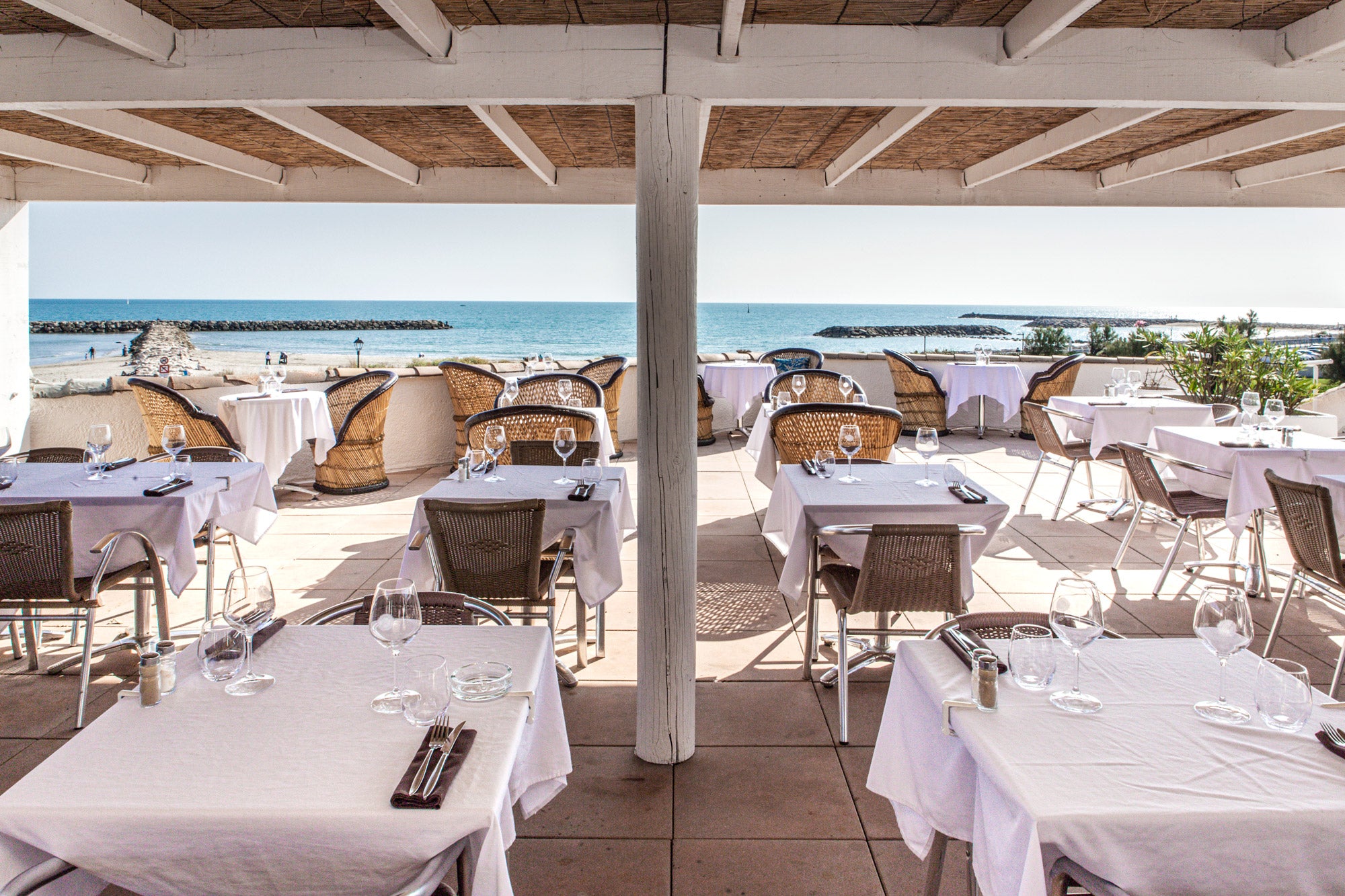 Coupon de réduction : Un accès à l'espace bien être en 1/2 journée offert par personne * OU Votre apéritif offert * (Valeur minimum de 15€) pour 2 personnes - Valable chez LE GRAIN DE SEL THALACAP - à LES SAINTES-MARIES-DE-LA-MER (13)