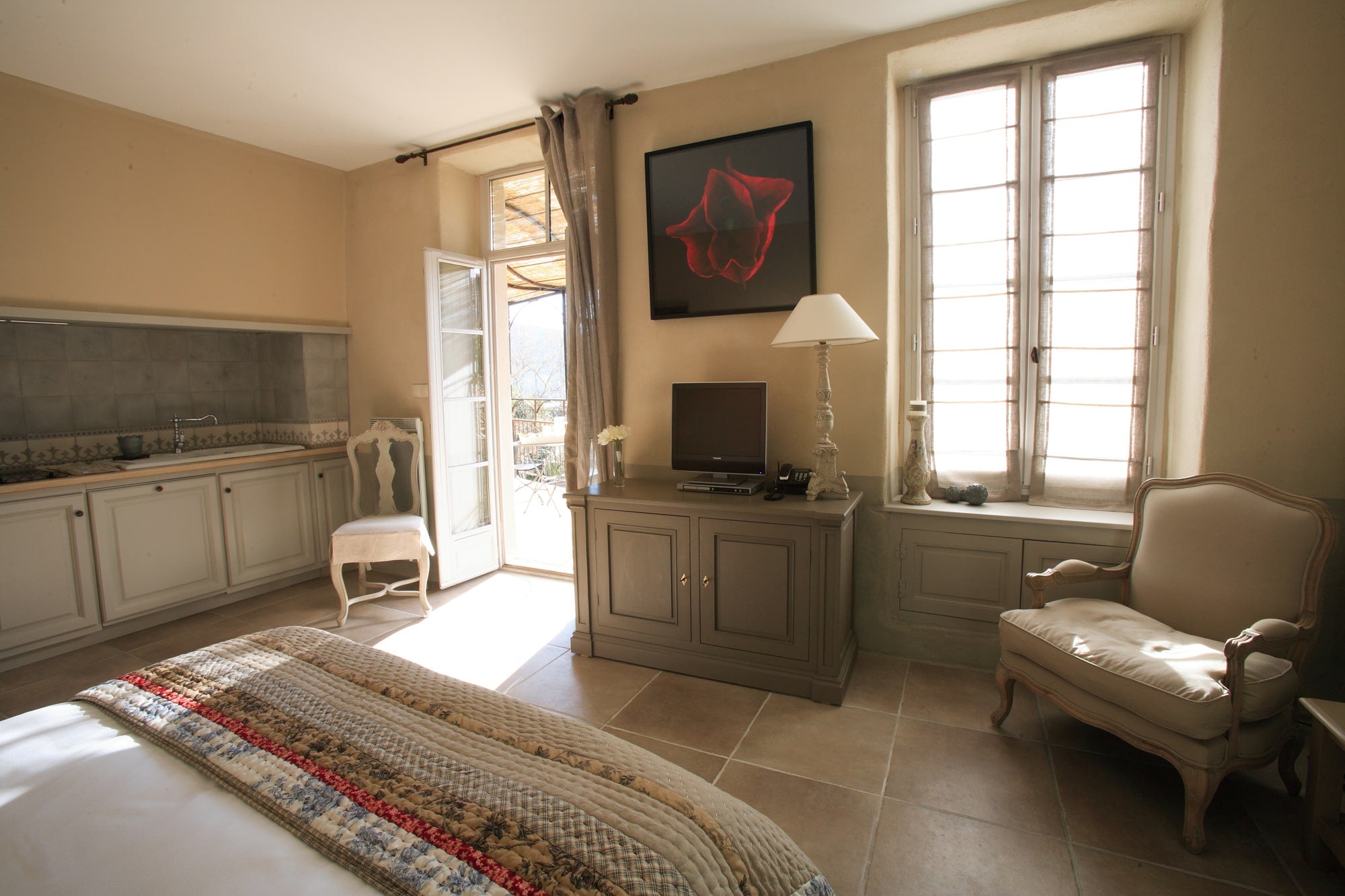 Coupon de réduction : Pour 2 nuits achetées = La troisième offerte * - Valable chez LE COUVENT D'HEREPIAN - à HÉRÉPIAN (34)