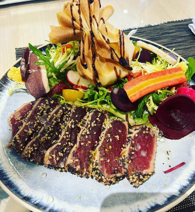 Coupon de réduction : Votre plat offert ou une bouteille de vin offerte dès 120 euros d'addition. * - Valable chez LE GRAND LARGE - à BALARUC LES BAINS (34)