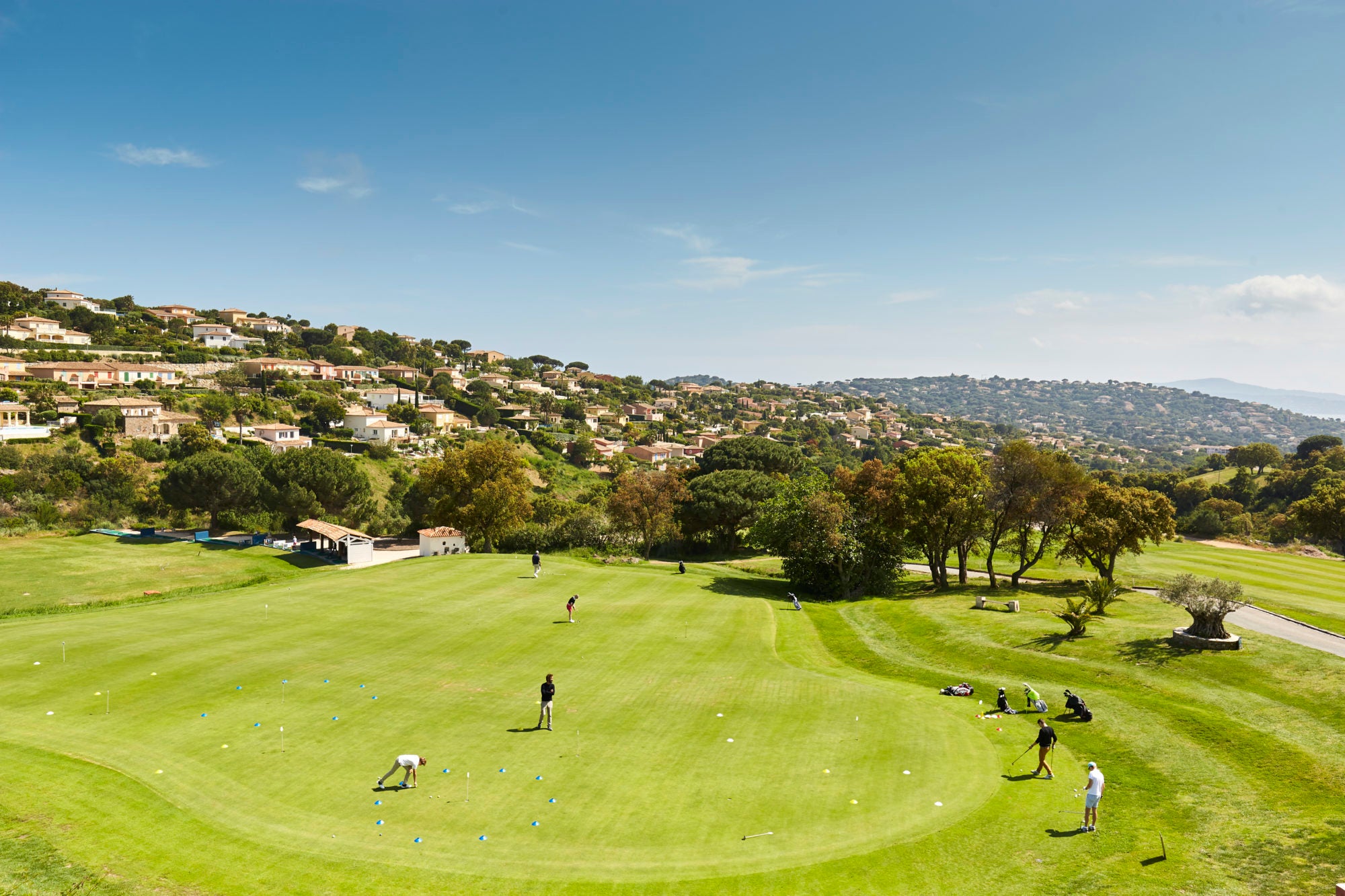 Coupon de réduction : 1 Green-fee payant = 1 Green-fee offert + 1/2 voiturette incluse - Valable au GOLF SAINTE MAXIME - à SAINTE-MAXIME (83)