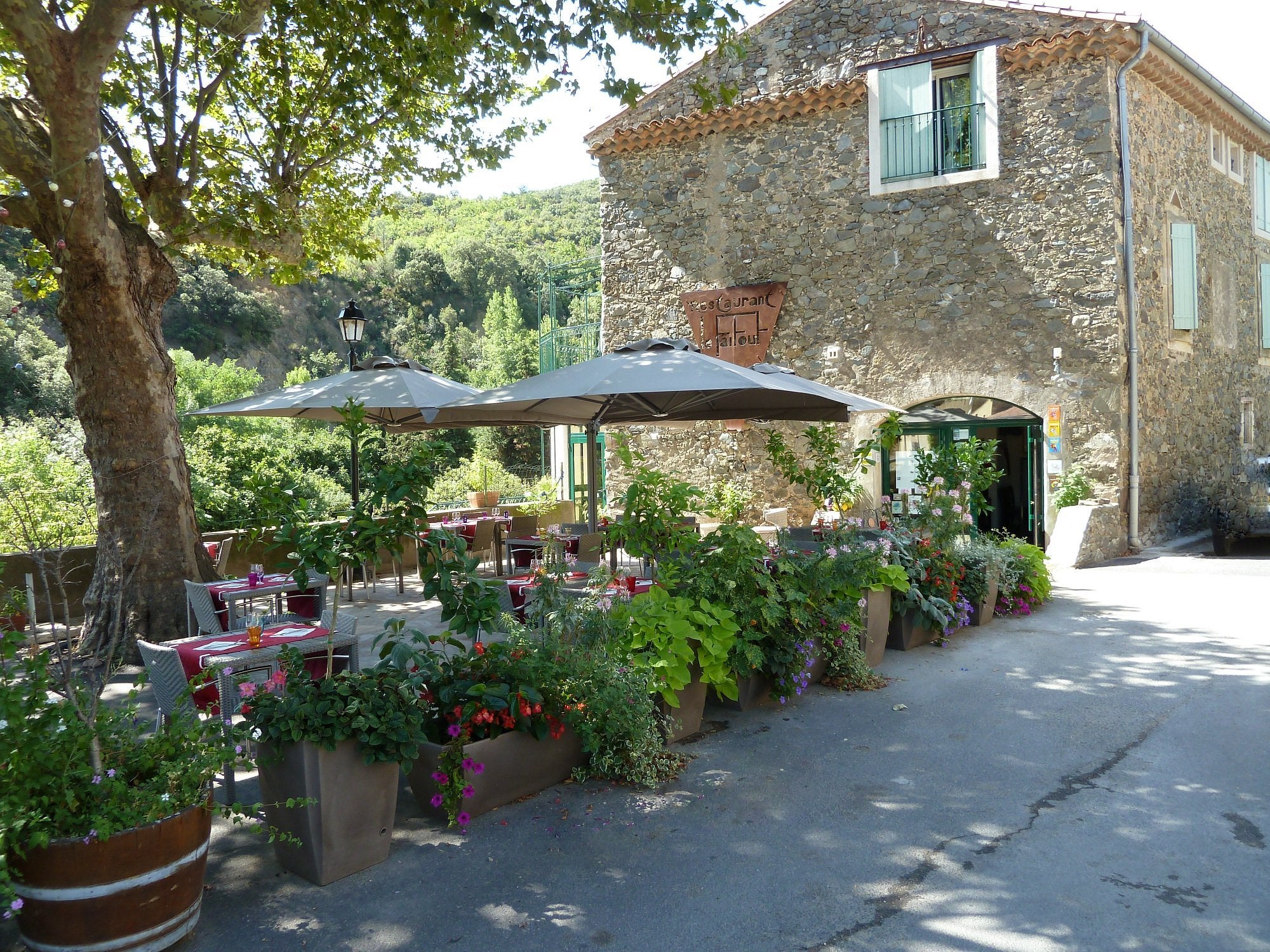 Bon de réduction : 2 menus invitation au goût à -20% + 1 bouteille de vin offerte - Valable au restaurant LE FAITOUT - à BERLOU (34)